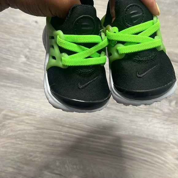 Toddler Nike Presto TD Green Strike Size 4c - Picture 5 of 6